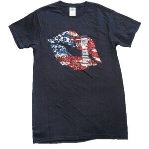 Women’s Black Graphic Delta Pro Weight T-Shirt American Flag And Lips - Sz Small